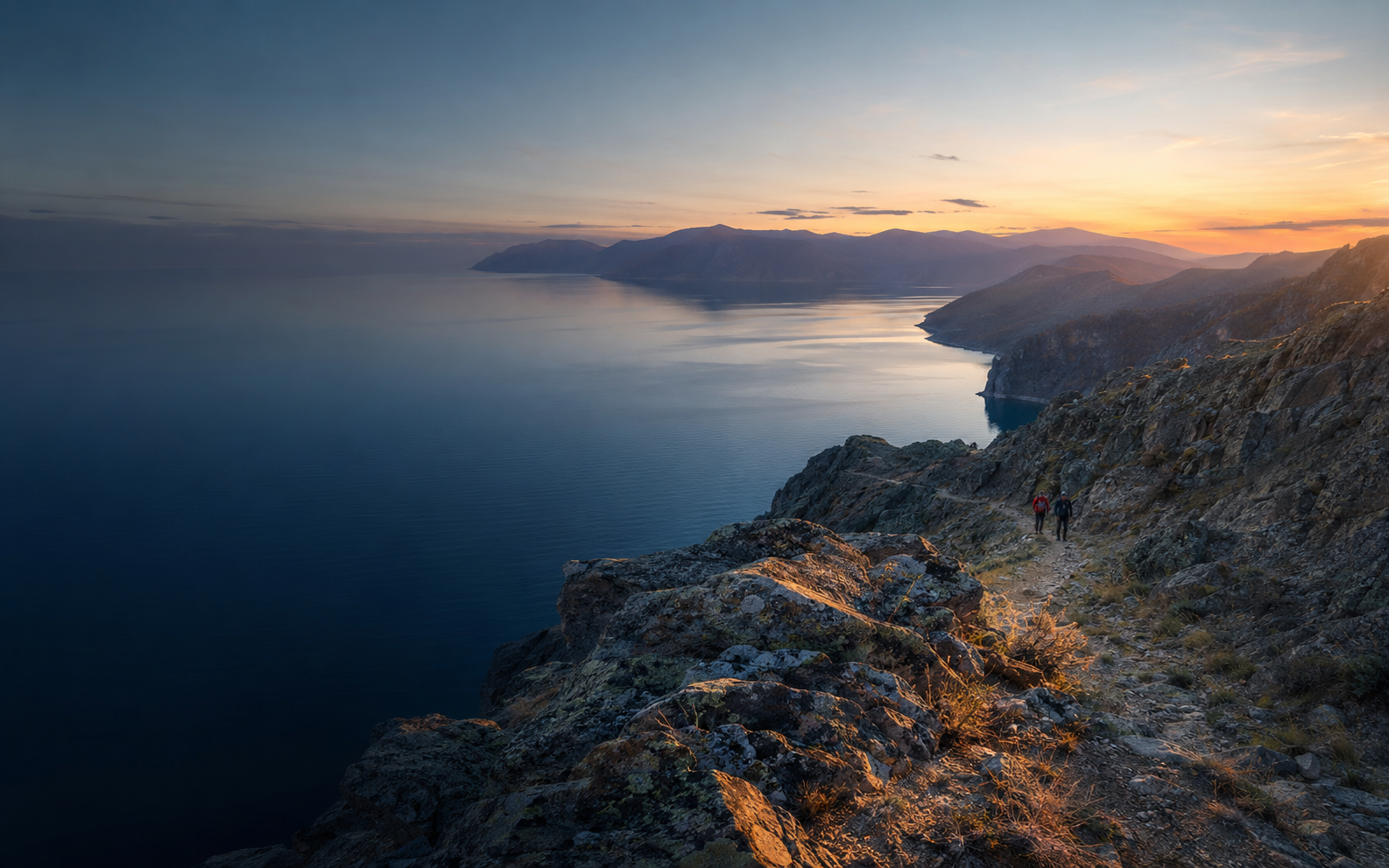 Панорама Байкала на закате